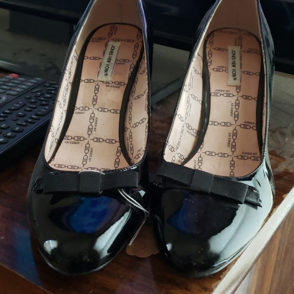 Jones New York black pumps - Picture 2 of 4